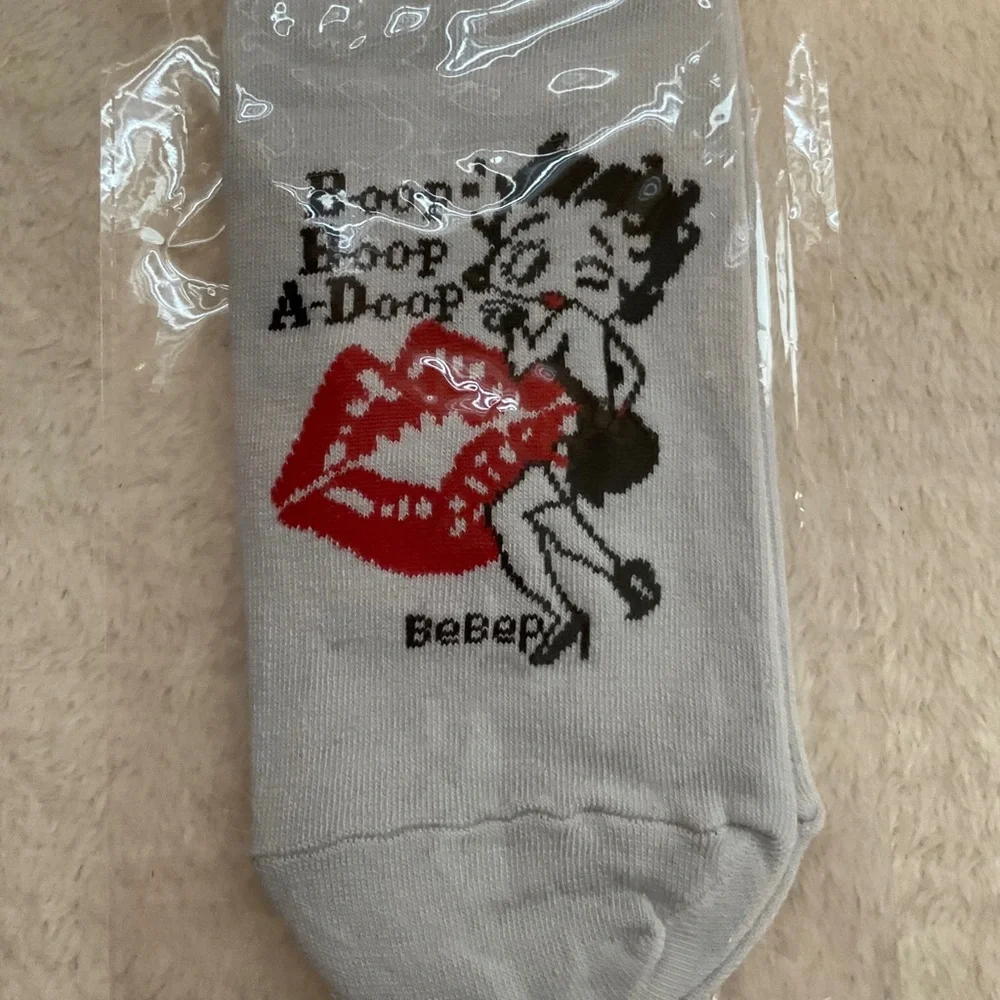 Gray Ankle Socks with Red Lip Graphic